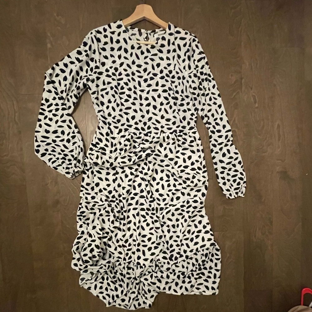 Missguided White Dalmatian Print Ruffle Hem Oversized Midaxi Smock Dress - Picture 3 of 8